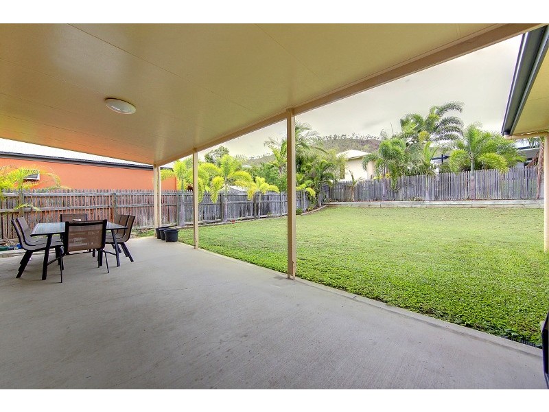 32 Monaro Circuit, Mount Louisa QLD 4814