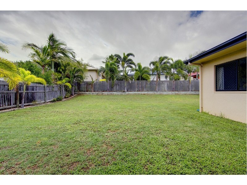 32 Monaro Circuit, Mount Louisa QLD 4814