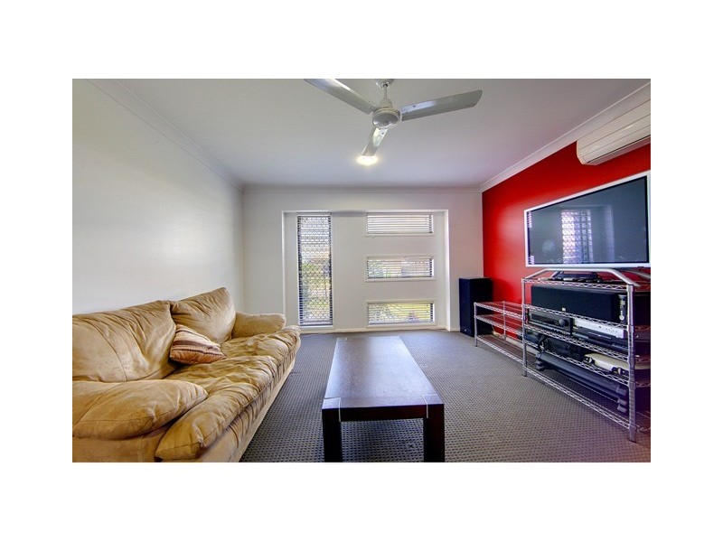 21 Ningaloo Crescent, Burdell QLD 4818