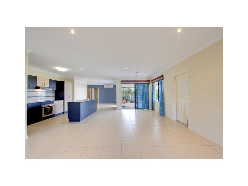 7 St Albans Road, Mount Louisa QLD 4814