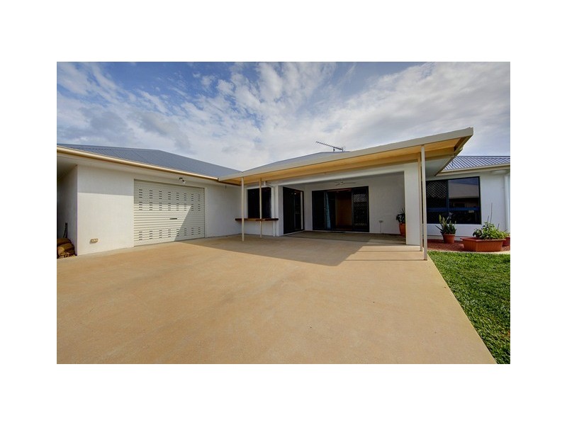 7 St Albans Road, Mount Louisa QLD 4814