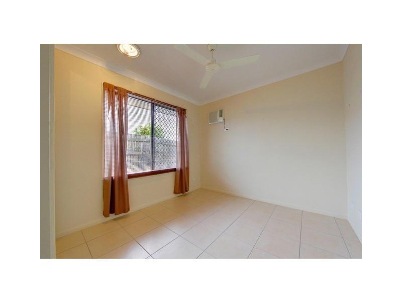 7 St Albans Road, Mount Louisa QLD 4814