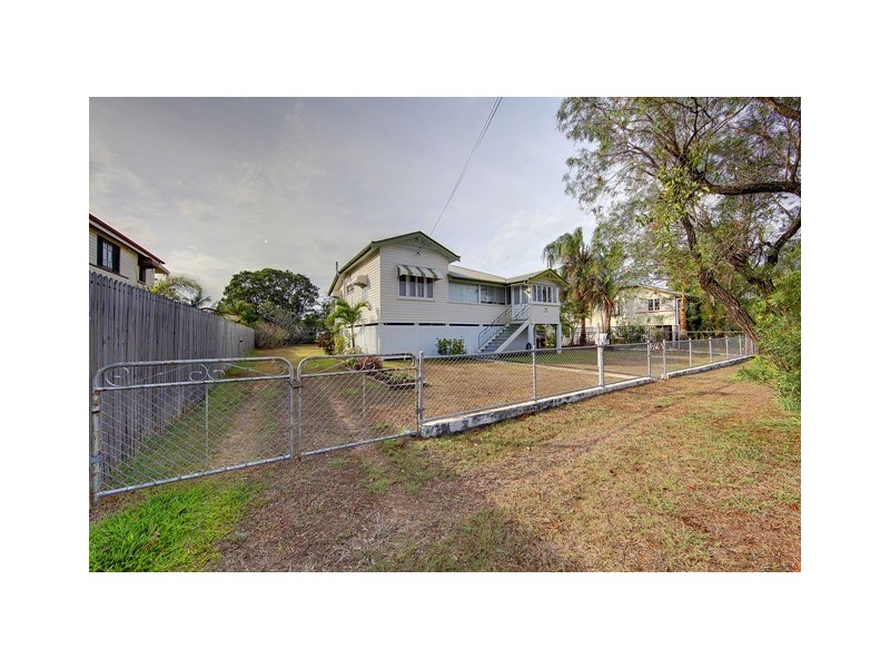 38 Carmody Street, Hermit Park QLD 4812