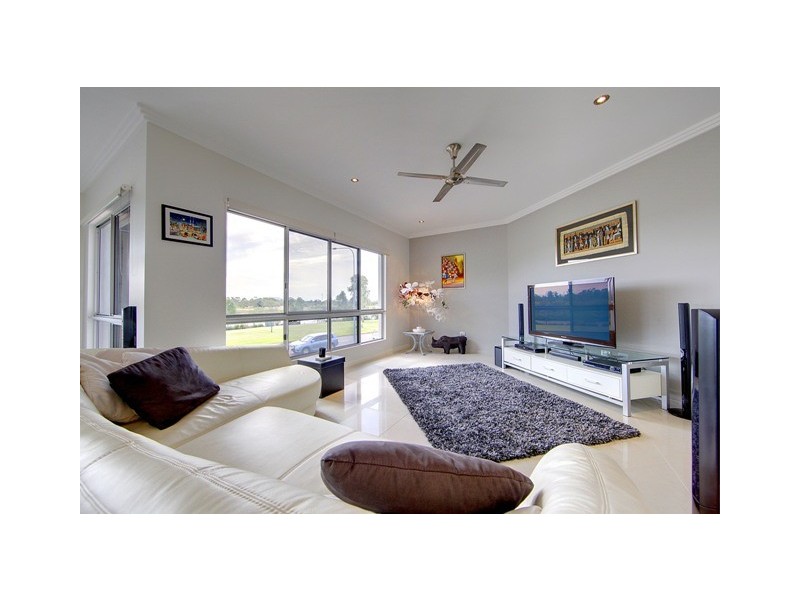 55 River Boulevard, Idalia QLD 4811