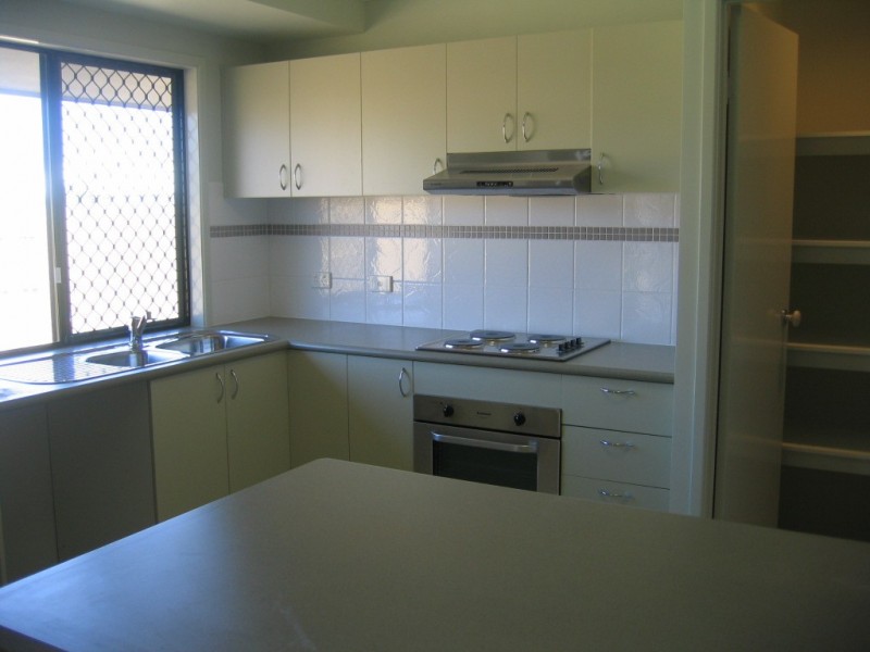 12 Chaimberlane Place, Kirwan QLD 4817