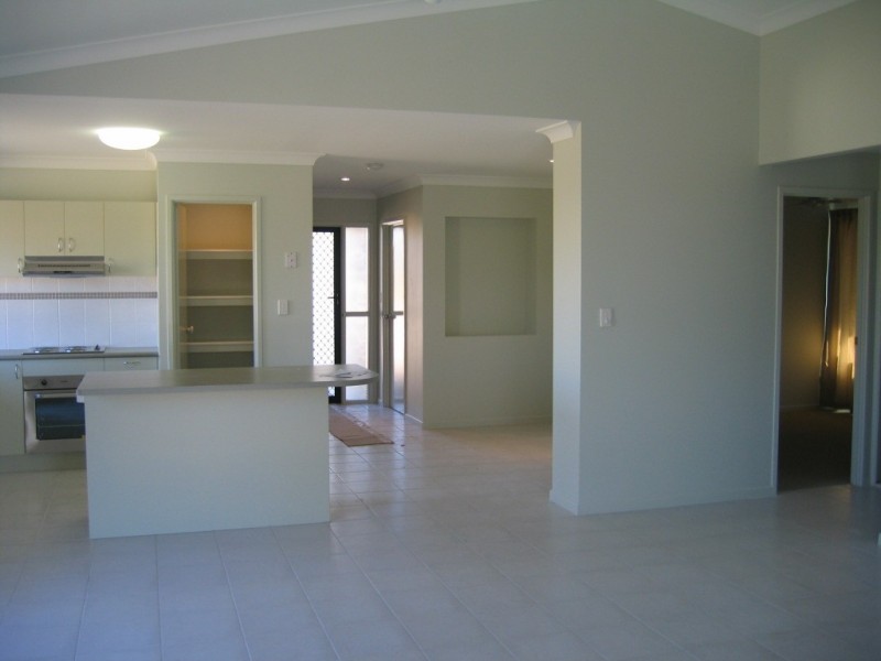 12 Chaimberlane Place, Kirwan QLD 4817