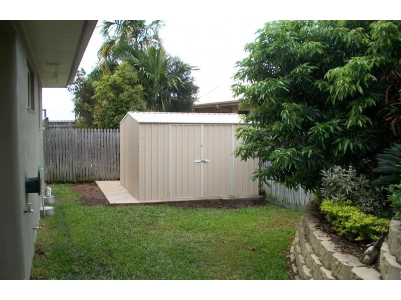 10 Perisher Court, Mount Louisa QLD 4814