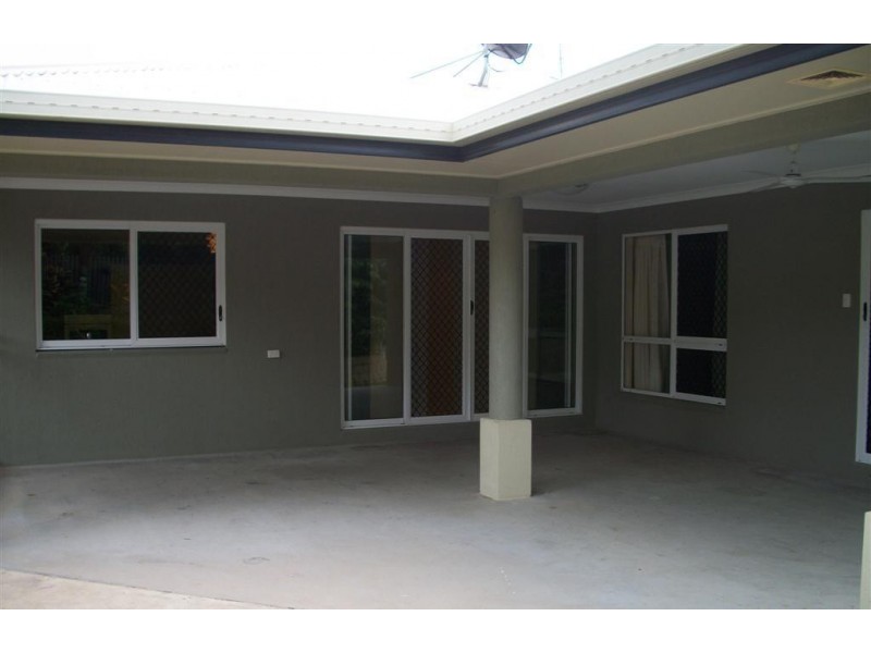 10 Perisher Court, Mount Louisa QLD 4814