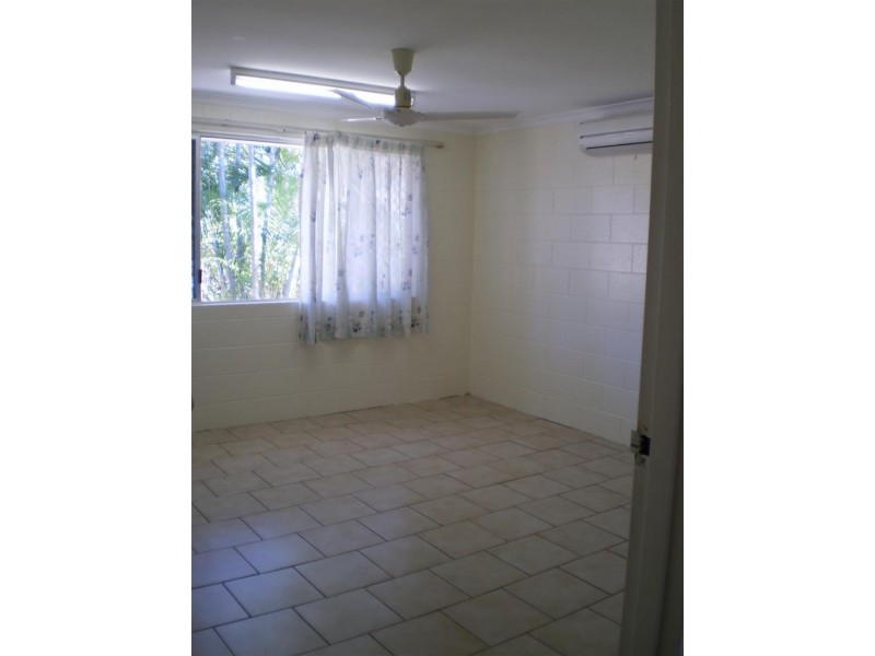 2/6 Viles Street, Rosslea QLD 4812