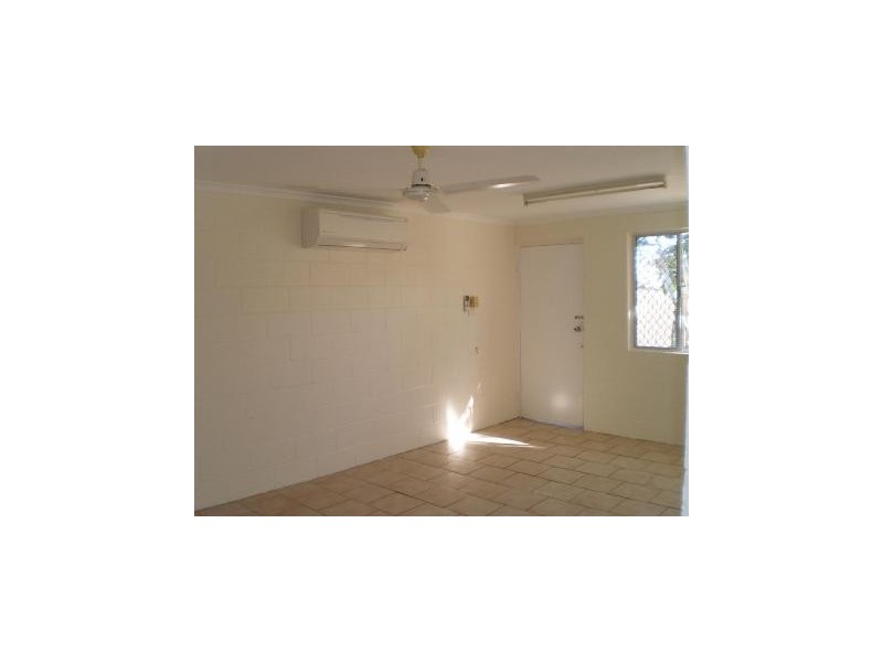 2/6 Viles Street, Rosslea QLD 4812