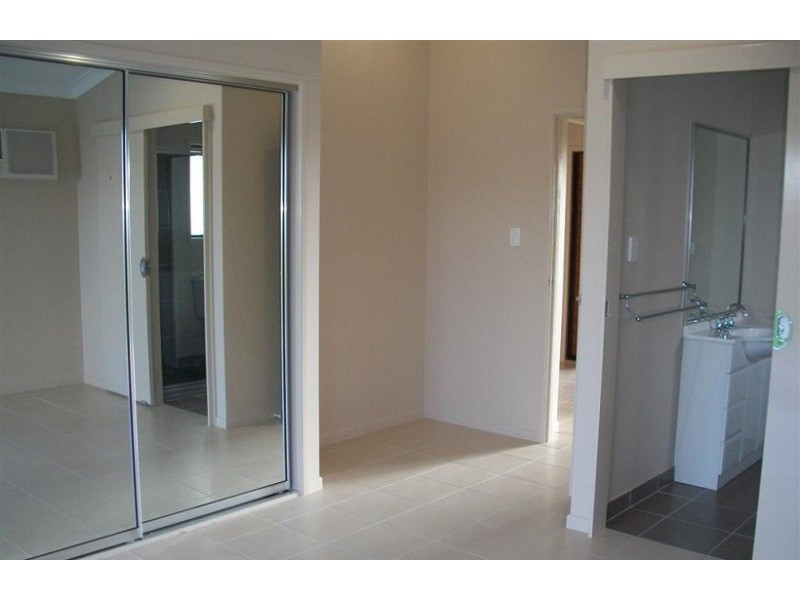 40 Ellsworth Crescent, Mount Louisa QLD 4814