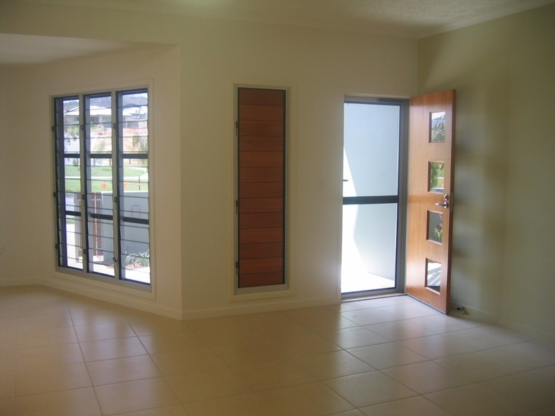 217 Riverside Boulevarde, Douglas QLD 4814