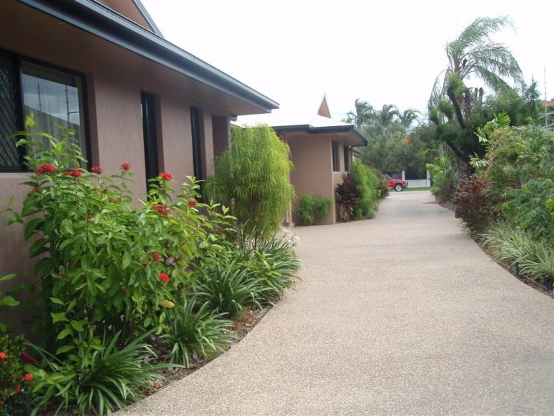 3/33 Gladstone Street, Pimlico QLD 4812