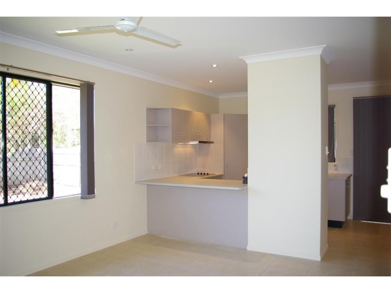 3/33 Gladstone Street, Pimlico QLD 4812