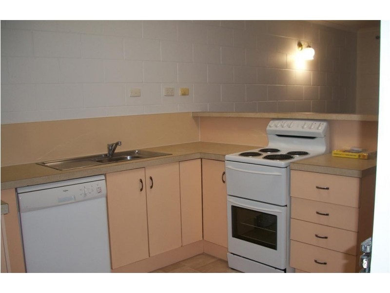 1/146 Queens Road, Hermit Park QLD 4812