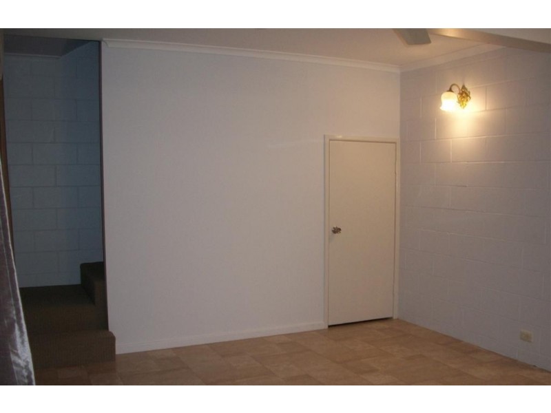 1/146 Queens Road, Hermit Park QLD 4812