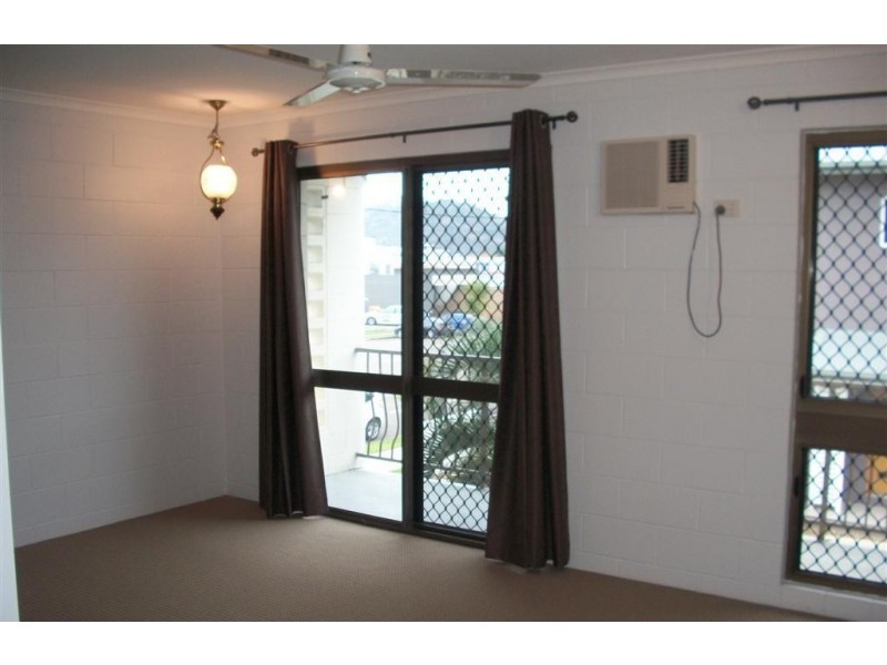 1/146 Queens Road, Hermit Park QLD 4812