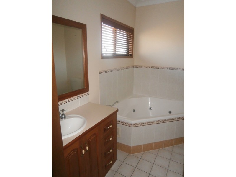 2 Jacobsen Court, Annandale QLD 4814