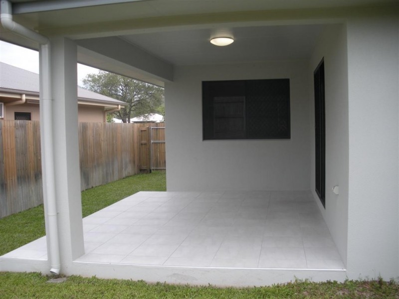 58 Kroymans Drive, Mount Louisa QLD 4814