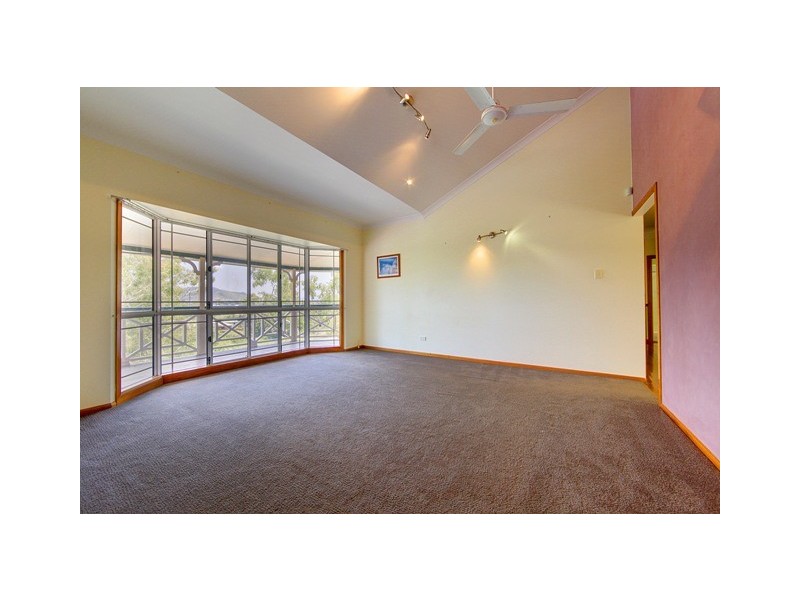 2 Sandalwood Court, Mount Louisa QLD 4814