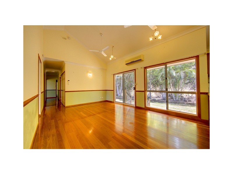 2 Sandalwood Court, Mount Louisa QLD 4814