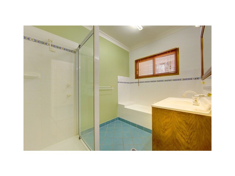 2 Sandalwood Court, Mount Louisa QLD 4814