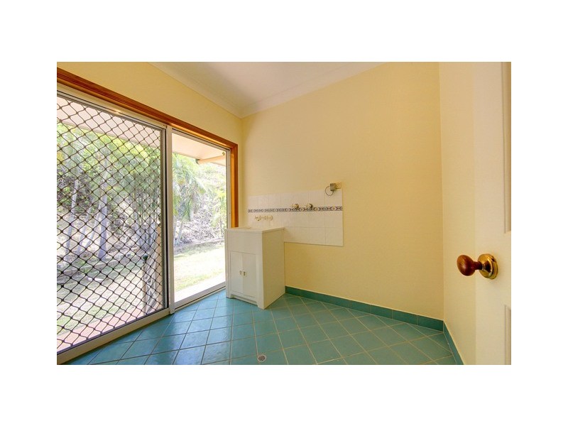 2 Sandalwood Court, Mount Louisa QLD 4814