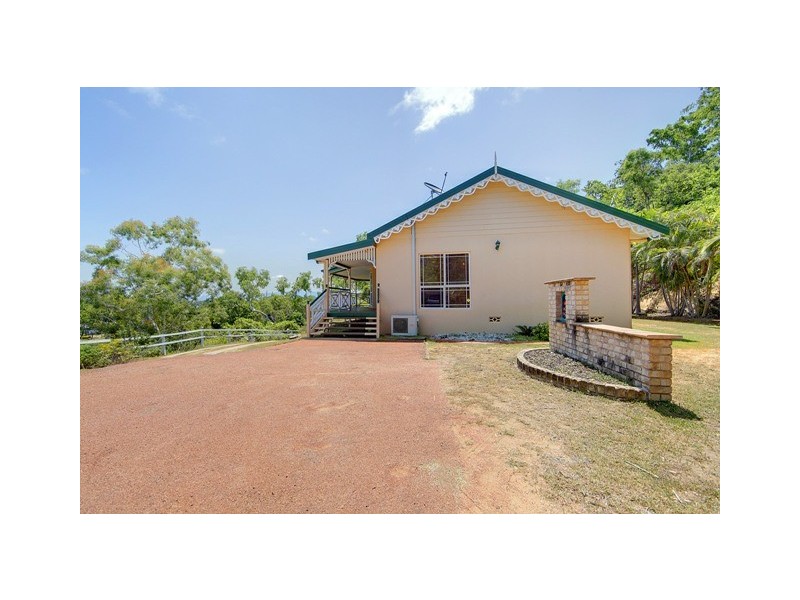 2 Sandalwood Court, Mount Louisa QLD 4814