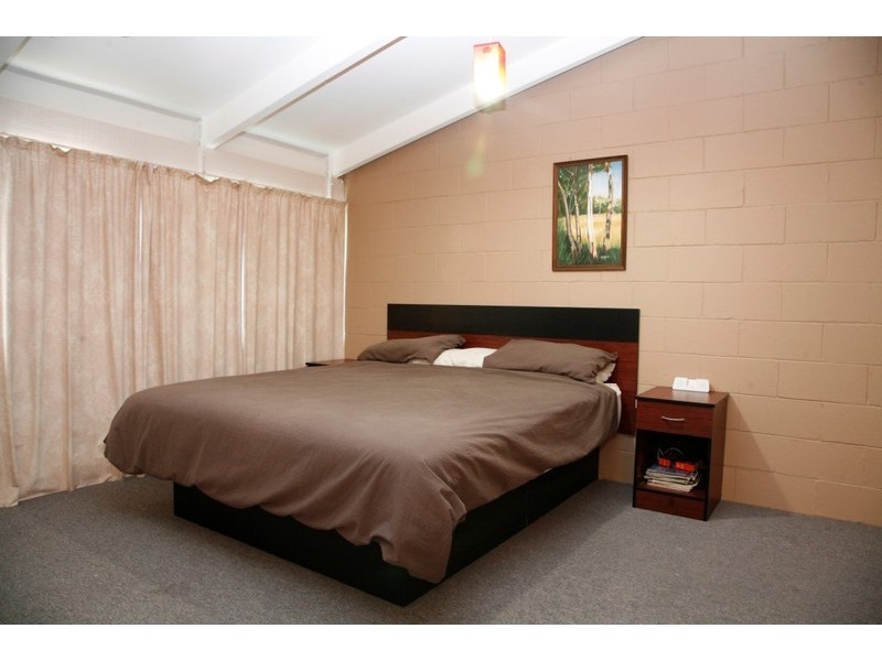 2/39 Cook St, North Ward QLD 4810