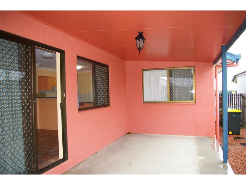 42 Estuary Parade, Douglas QLD 4814