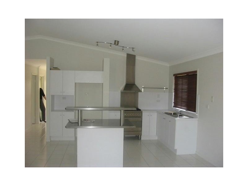 74 Estuary Parade, Douglas QLD 4814