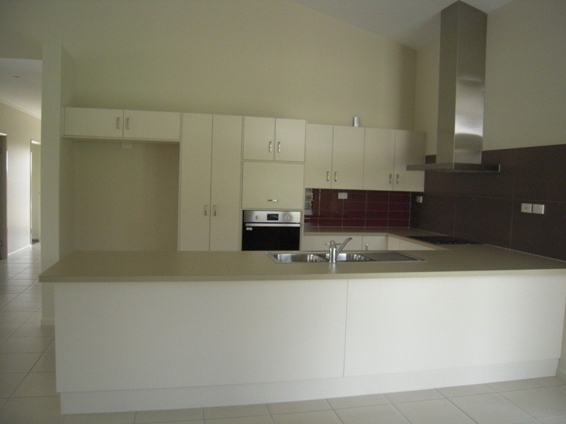 20 Chapple Street, Mount Louisa QLD 4814