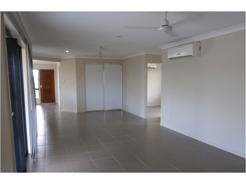 35 Ellsworth Drive, Mount Louisa QLD 4814