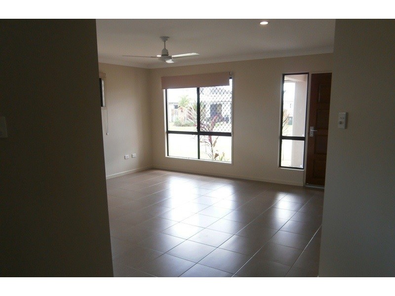 35 Ellsworth Drive, Mount Louisa QLD 4814