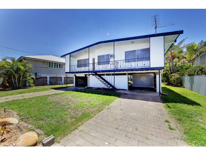 8 Sturges Street, Hermit Park QLD 4812