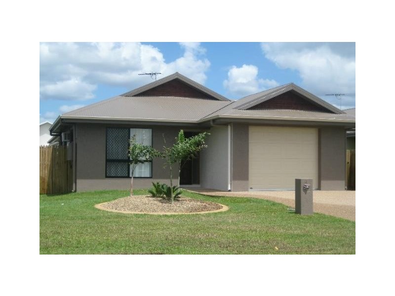 4 Panama Court, Burdell QLD 4818