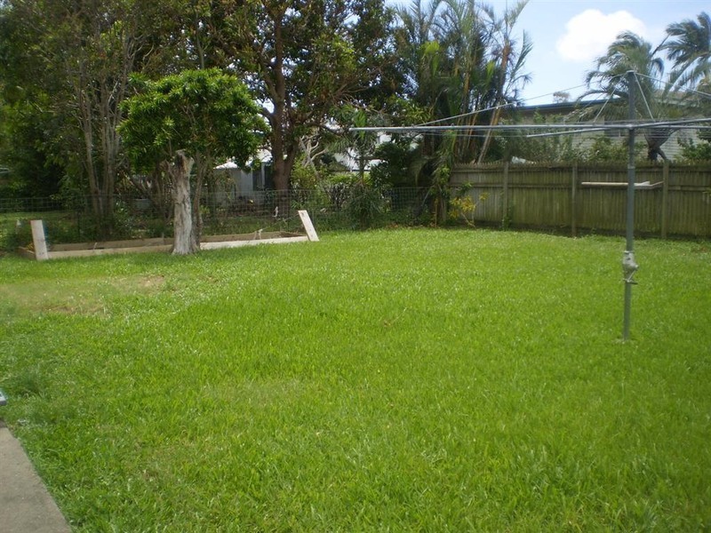 10 Hart Street, Kirwan QLD 4817