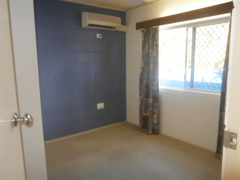 2/10 Paxton Street, North Ward QLD 4810