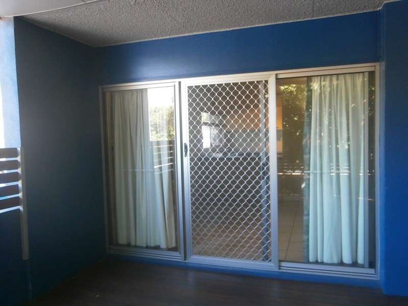 2/10 Paxton Street, North Ward QLD 4810