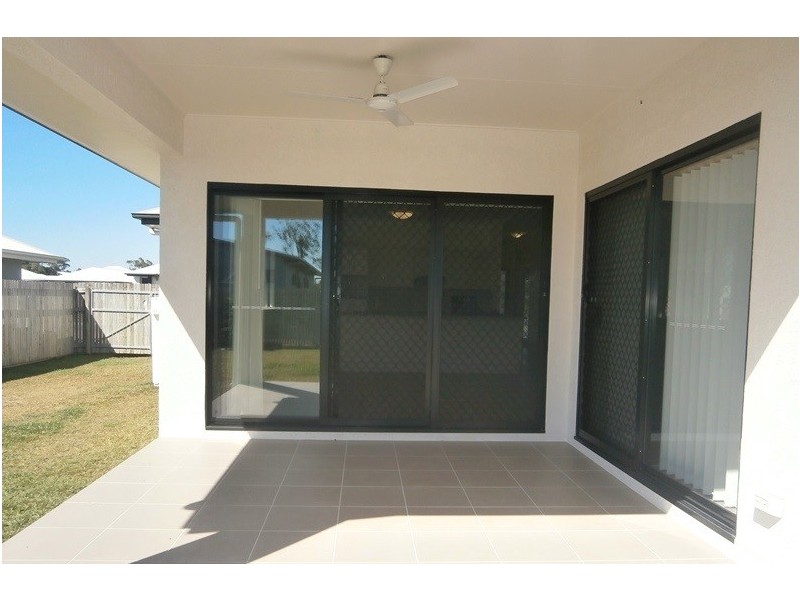 6 BLACK APPLE AVENUE, Mount Low QLD 4818