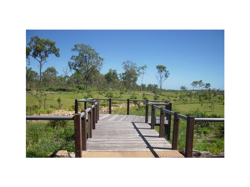 6 BLACK APPLE AVENUE, Mount Low QLD 4818