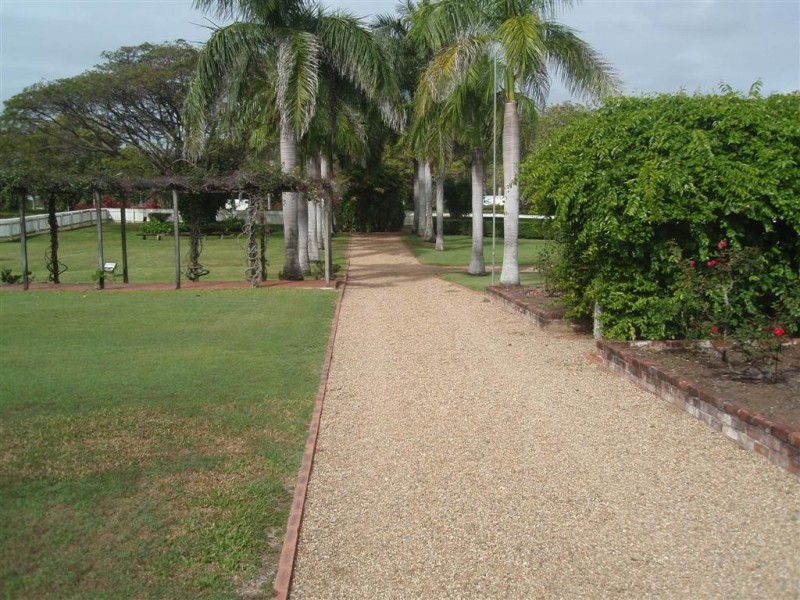 5 Castling Street, West End QLD 4810