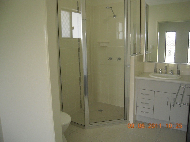 4 BLACK APPLE AVENUE, Mount Low QLD 4818