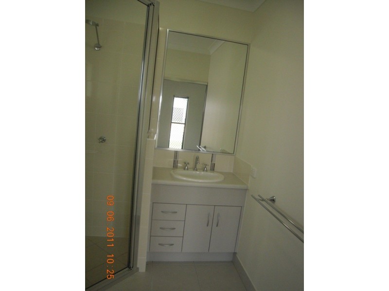 4 BLACK APPLE AVENUE, Mount Low QLD 4818