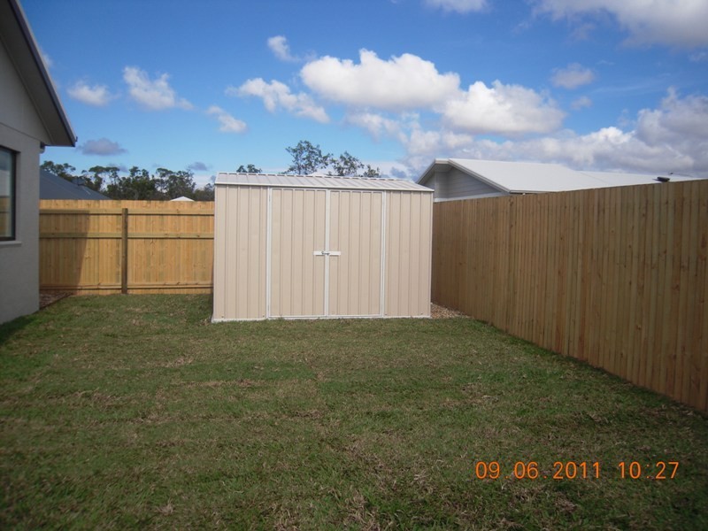 4 BLACK APPLE AVENUE, Mount Low QLD 4818