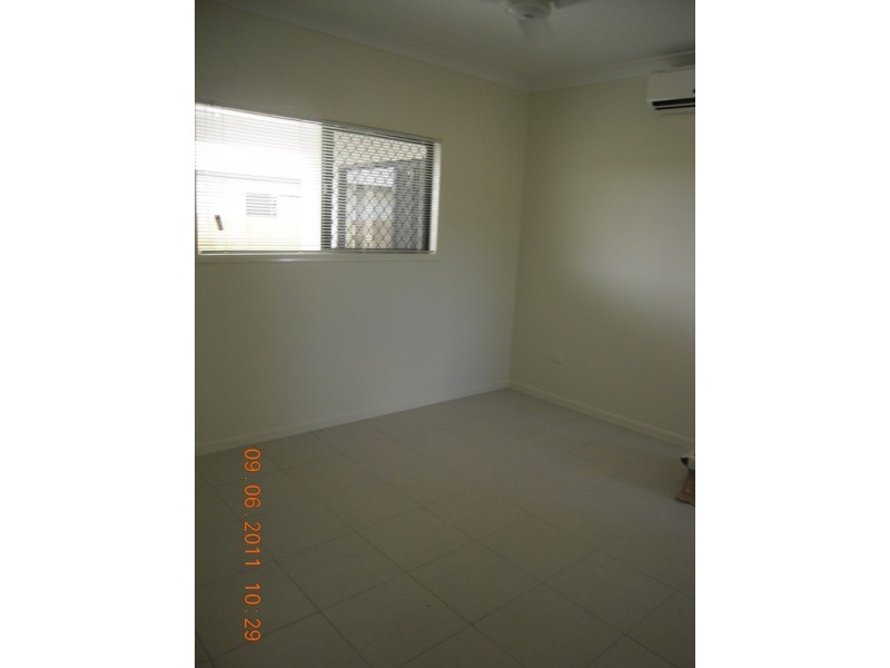 4 BLACK APPLE AVENUE, Mount Low QLD 4818