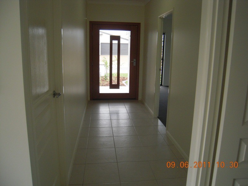 4 BLACK APPLE AVENUE, Mount Low QLD 4818