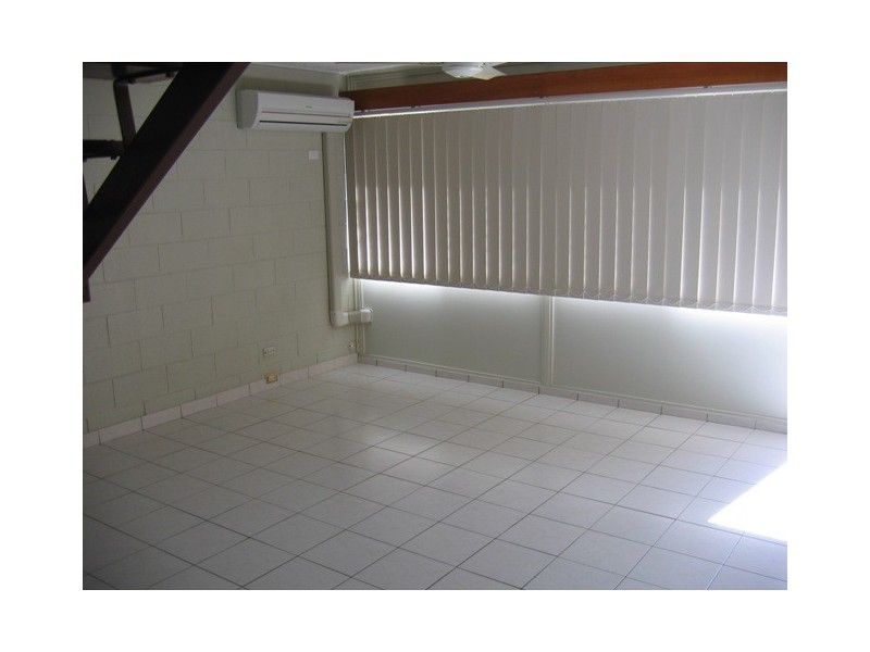 7/174 Harold Street, West End QLD 4810