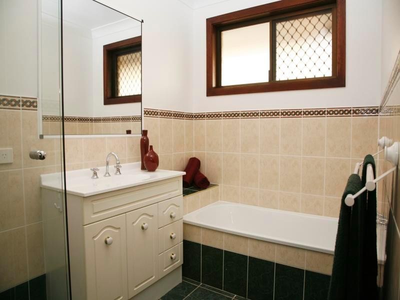 13 Malaga Street, Kirwan QLD 4817