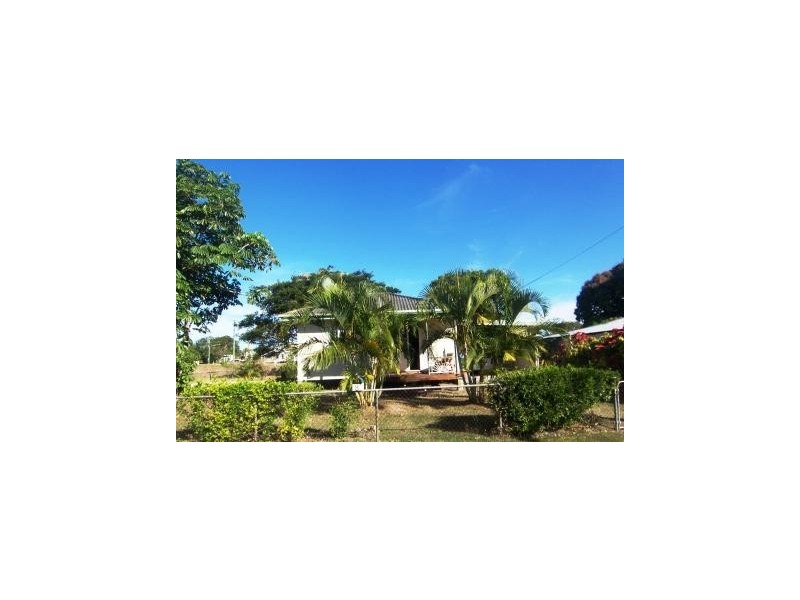 8 Jermyn Street, Hyde Park QLD 4812